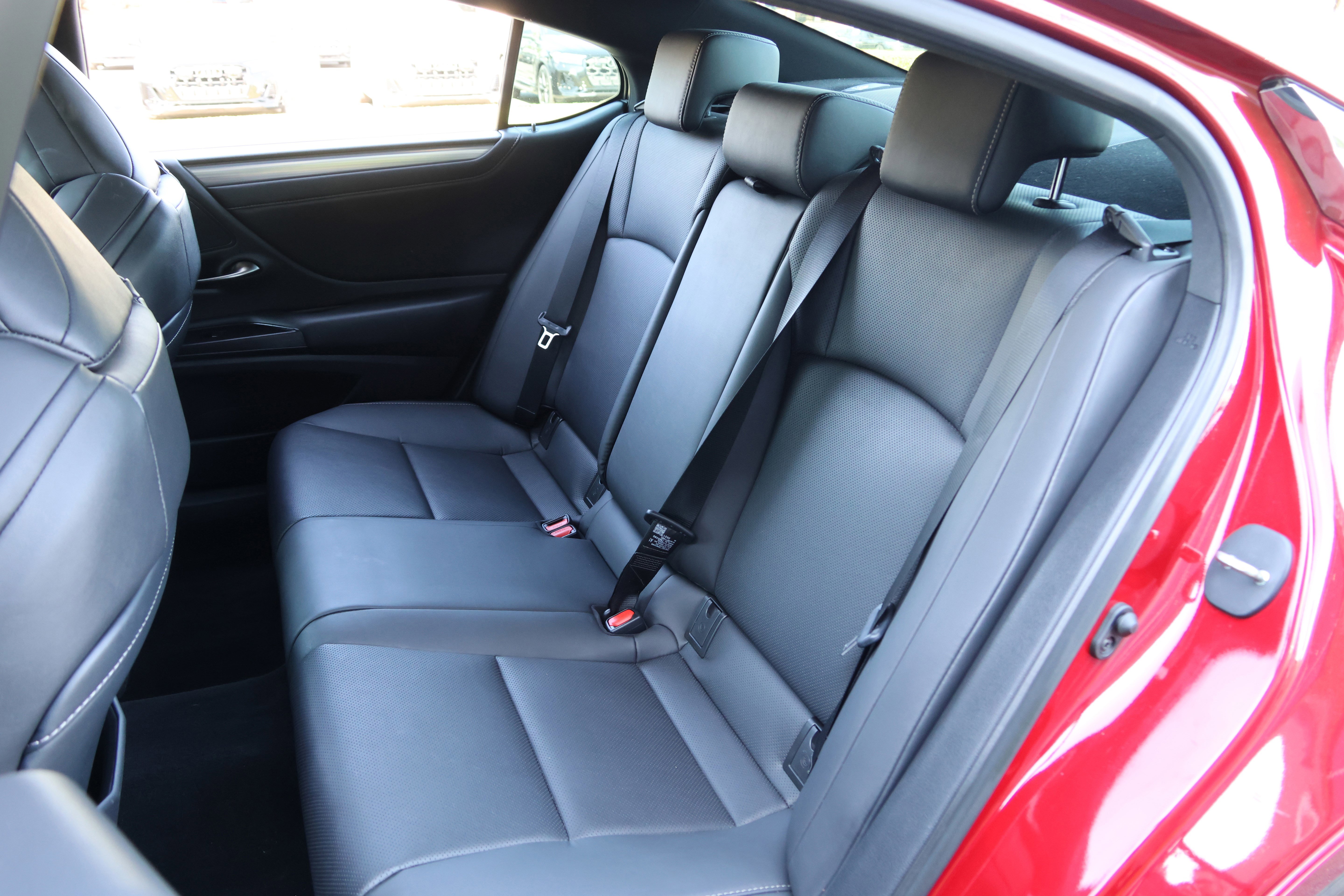 Used 2021 Lexus ES 350 F Sport w/ Accessory Package 2 FWD image 33