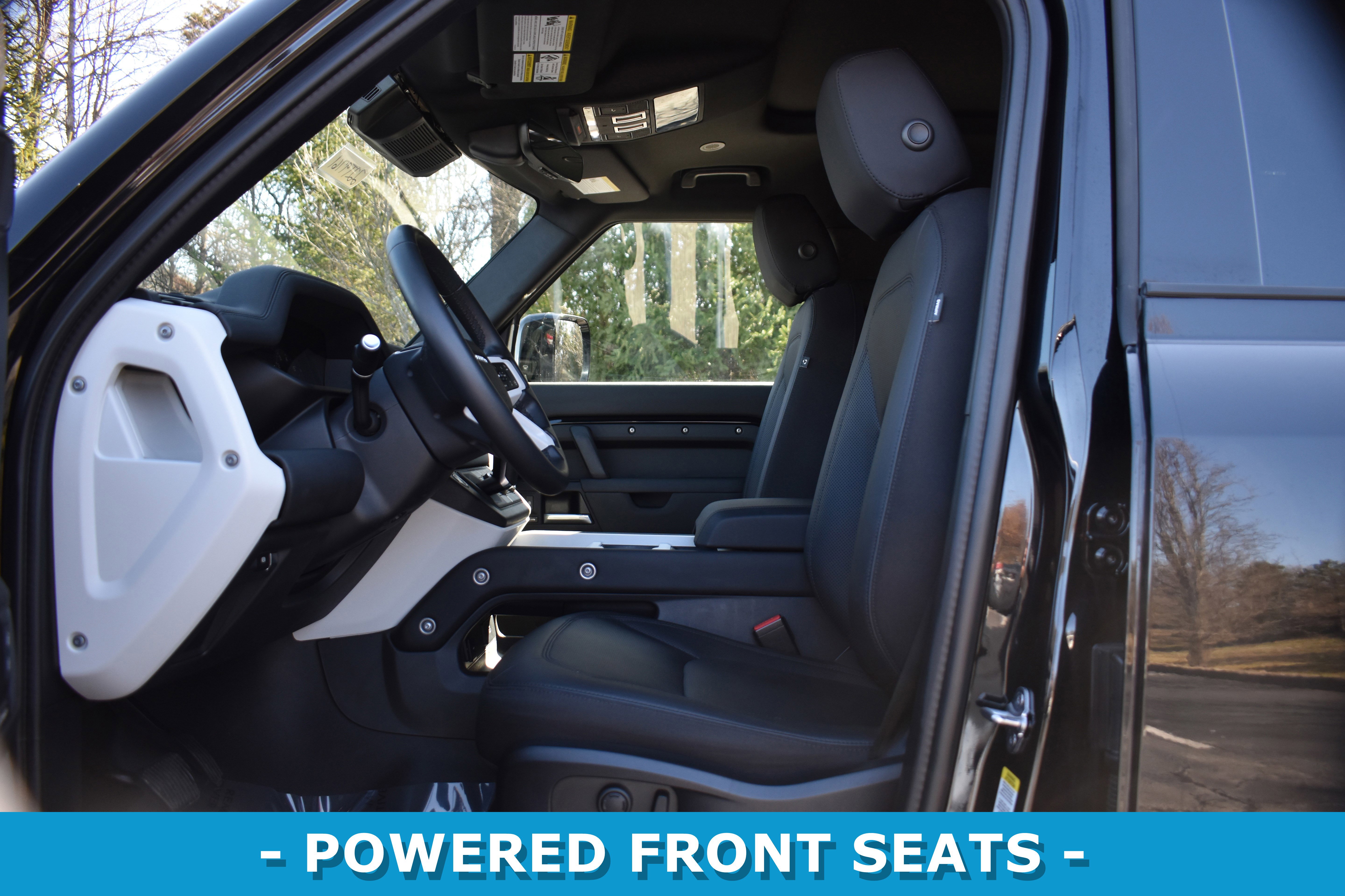 Used 2025 Land Rover Defender 110 S image 4