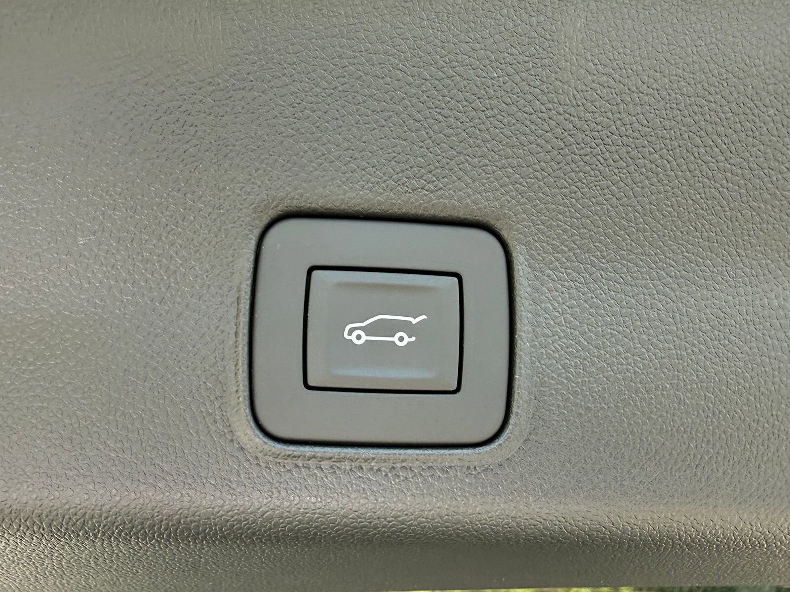New 2026 Chevrolet TrailBlazer LT w/ Convenience Package AWD/4WD image 12