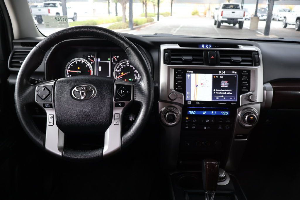 Certified 2022 Toyota 4Runner Limited AWD/4WD image 2
