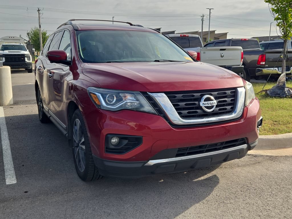 Used 2019 Nissan Pathfinder Platinum FWD image 4