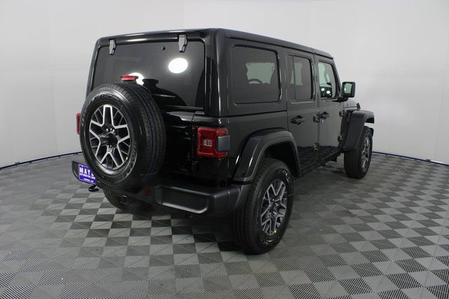 New 2026 Jeep Wrangler Sahara AWD/4WD image 23