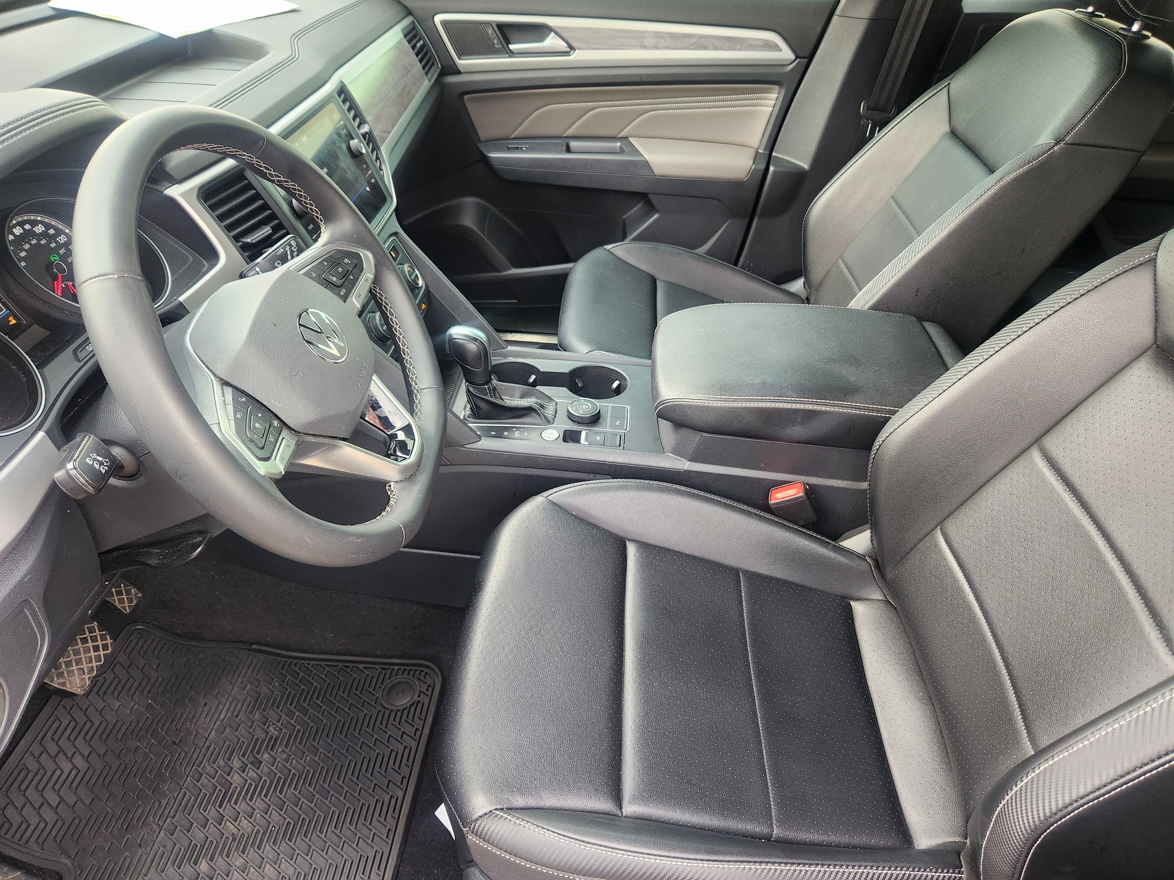 Used 2021 Volkswagen Atlas Cross Sport SE w/ Panoramic Sunroof Package AWD/4WD image 10