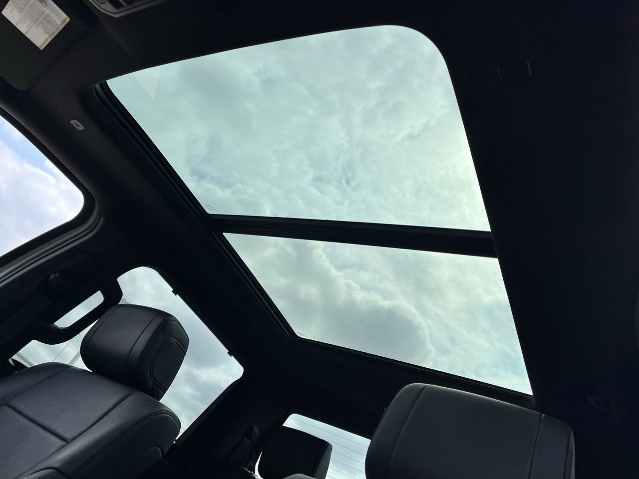 Used 2025 Toyota Tundra Platinum AWD/4WD image 22