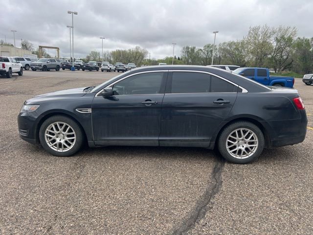 Used 2017 Ford Taurus SEL FWD image 5