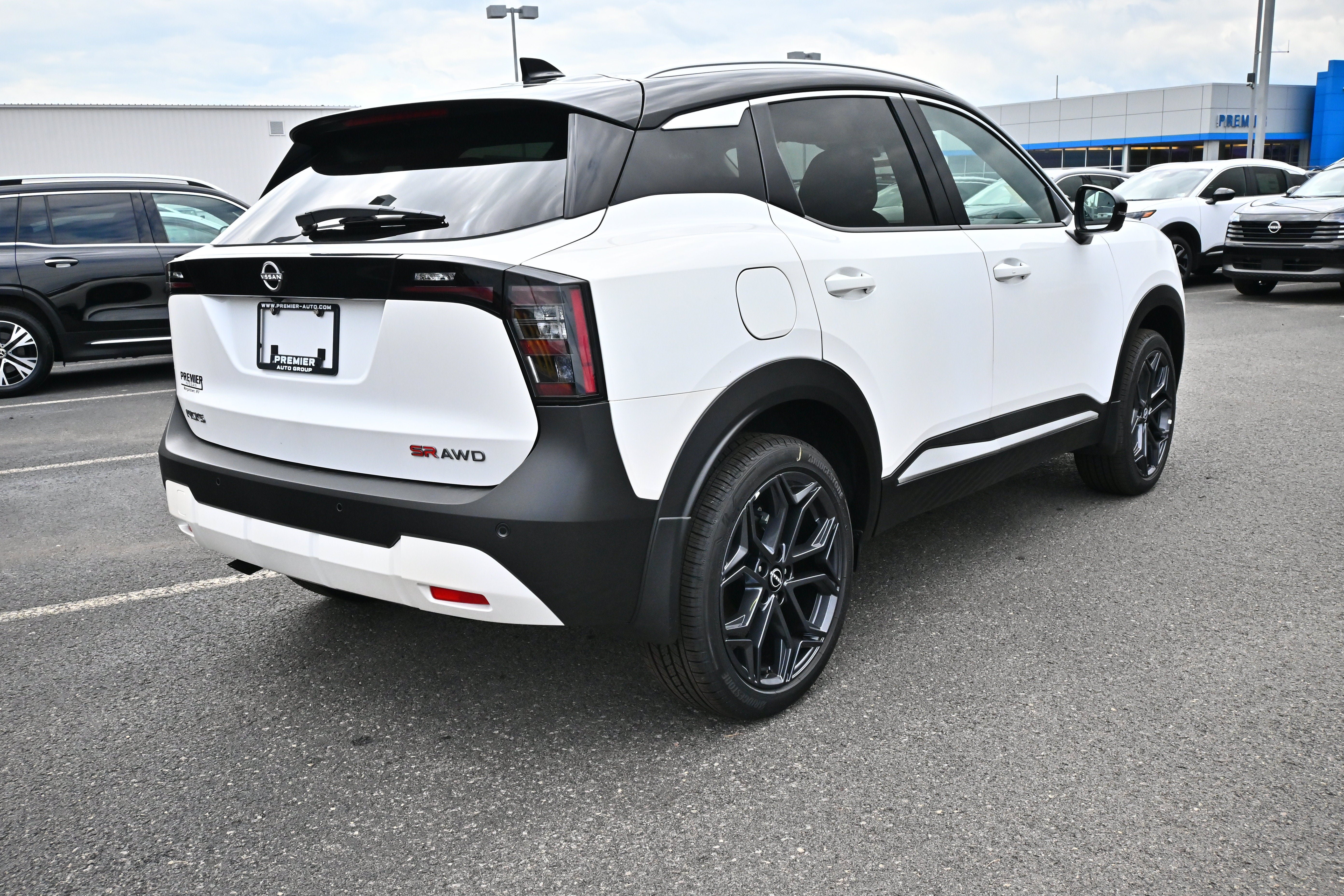 New 2026 Nissan Kicks SR w/ SR Premium Package AWD/4WD image 8