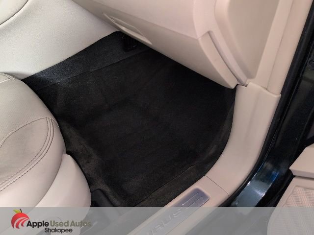 Used 2014 Ford Taurus Limited w/ Equipment Group 301A image 39