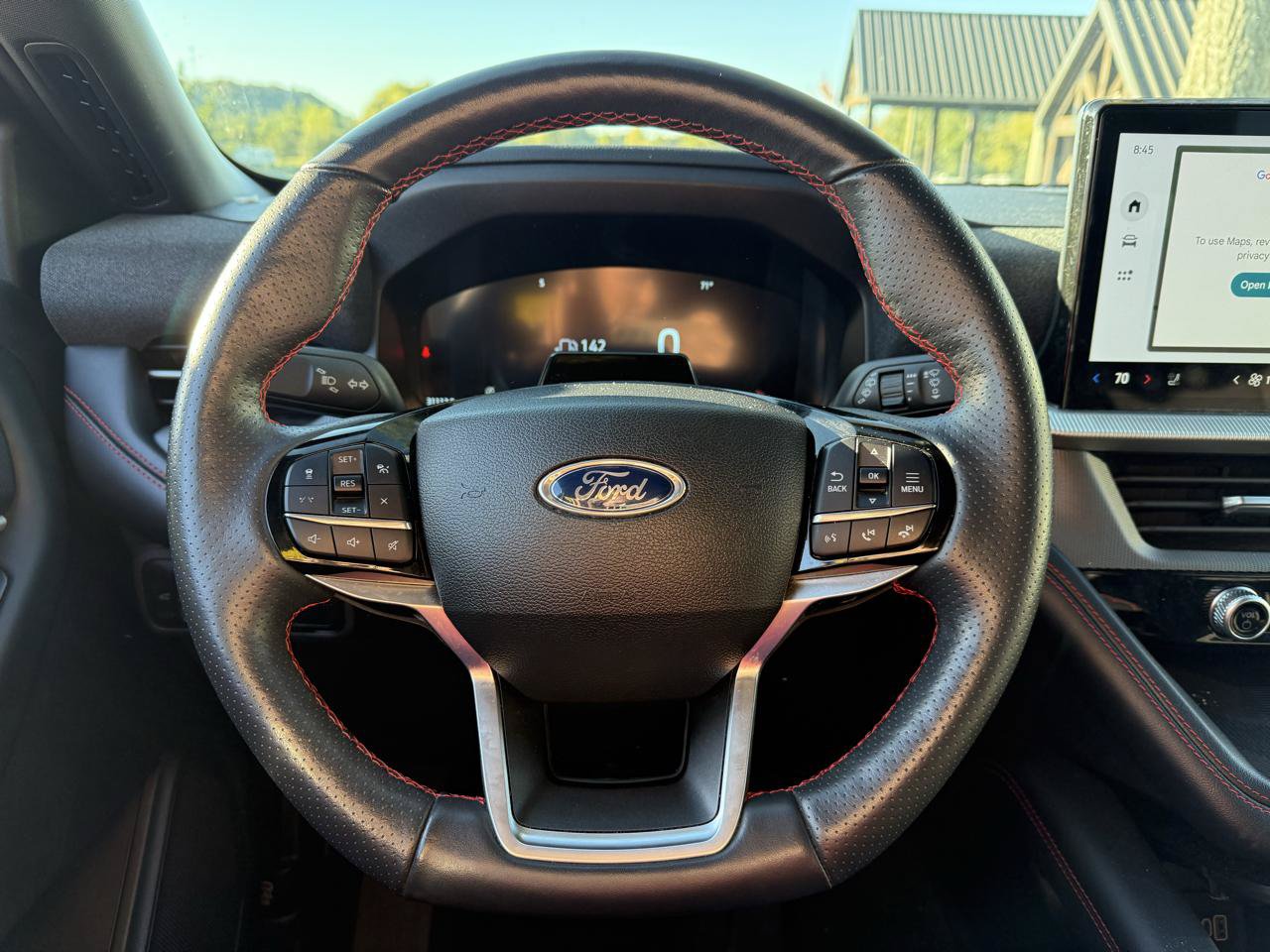 Used 2025 Ford Explorer ST-Line w/ ST-Line Street Pack AWD/4WD image 11