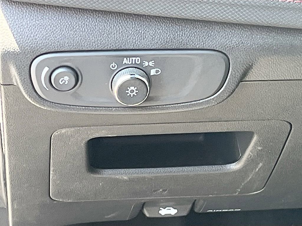 Used 2024 Chevrolet TrailBlazer RS w/ Driver Confidence Package image 10