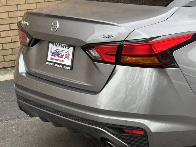 Used 2021 Nissan Altima 2.5 SR FWD image 12