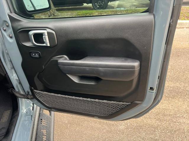Certified 2024 Jeep Gladiator Sport AWD/4WD image 17