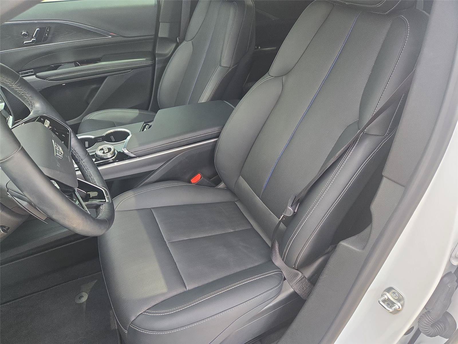 Certified 2024 Cadillac Lyriq Sport AWD/4WD image 11