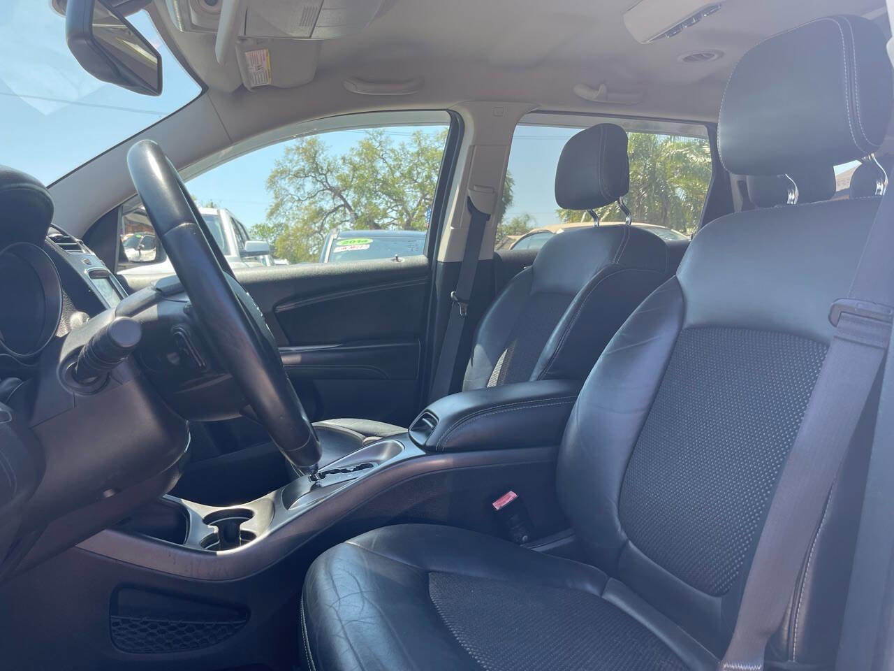 Used 2015 Dodge Journey Crossroad w/ Flexible Seating Group image 22