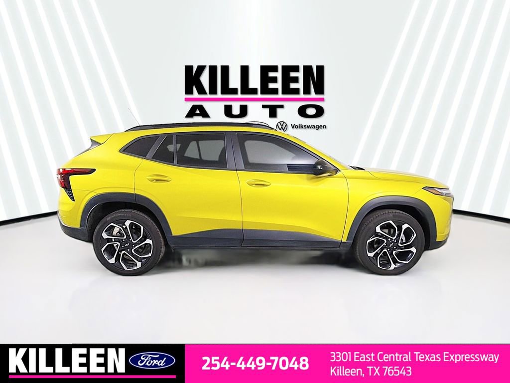 Used 2025 Chevrolet Trax RS w/ Driver Confidence Package image 9