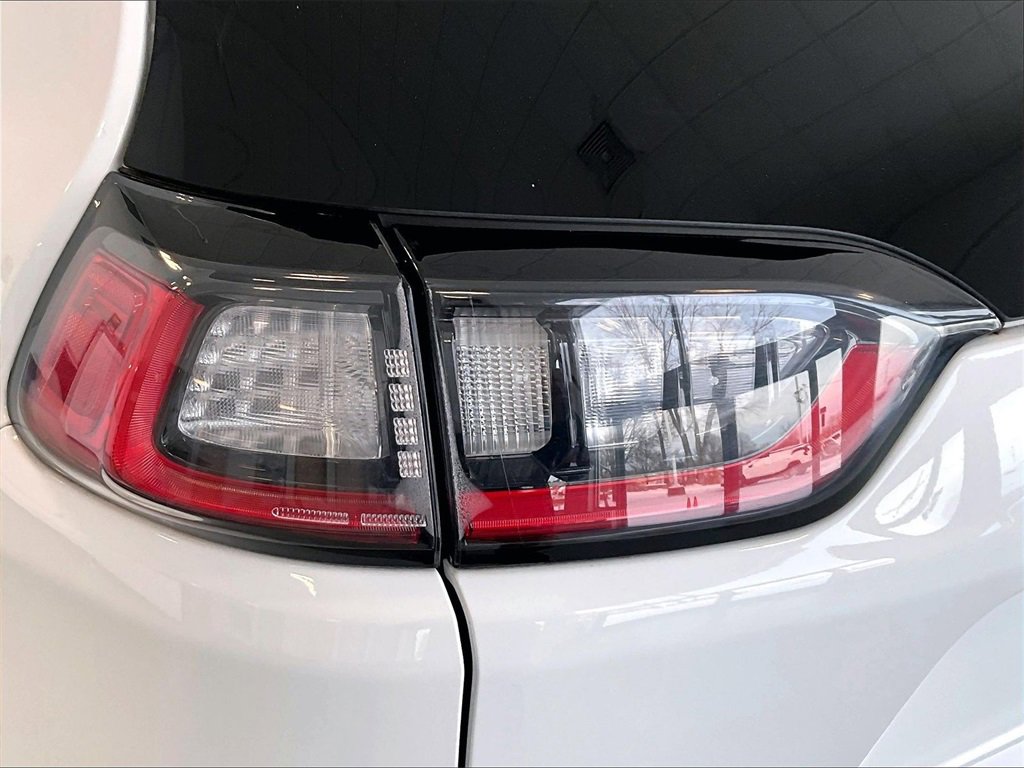 Used 2023 Jeep Cherokee Altitude Lux image 31