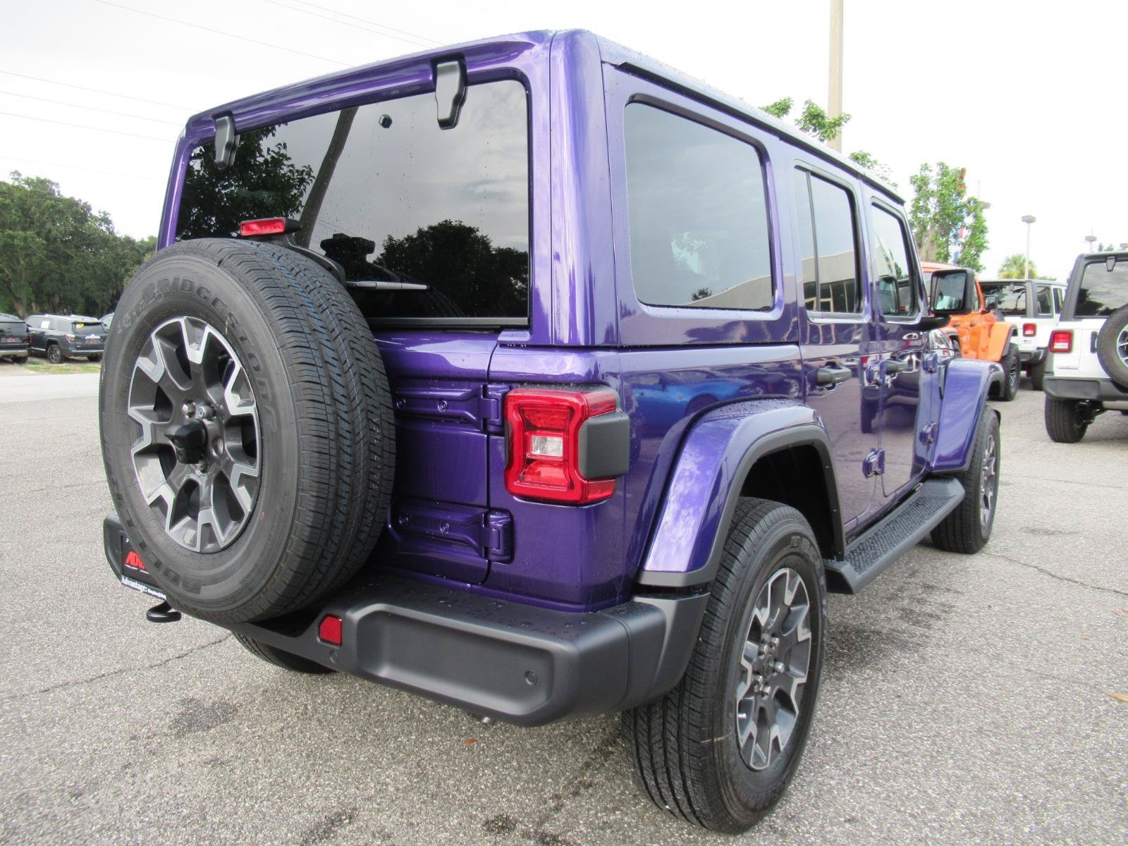 New 2026 Jeep Wrangler Unlimited Sahara AWD/4WD image 7