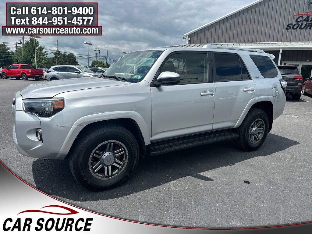 Used 2018 Toyota 4Runner SR5 AWD/4WD image 3