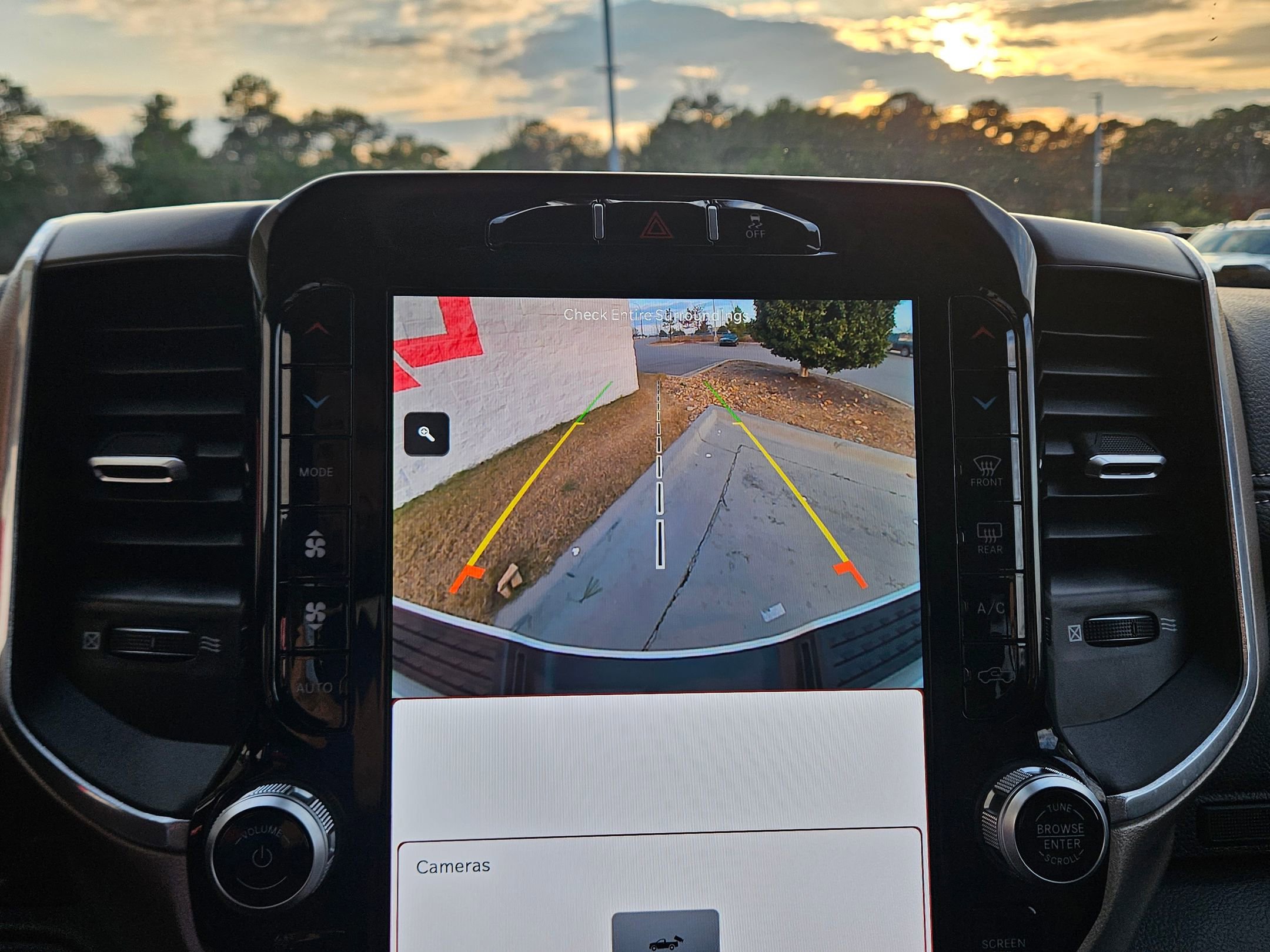 Used 2024 RAM 2500 Laramie image 32