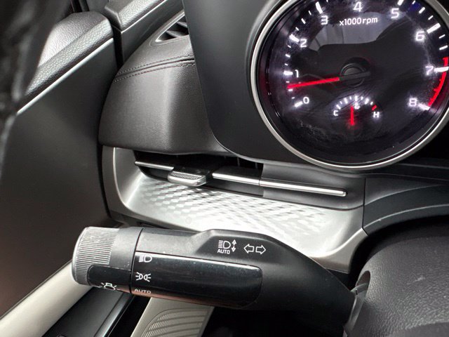 Certified 2023 Kia Carnival LX FWD image 22