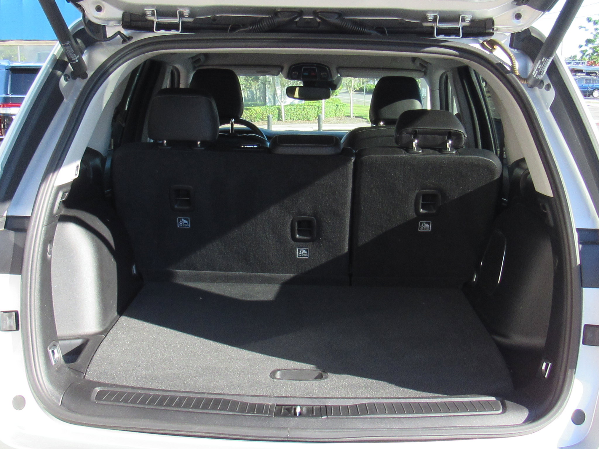 Used 2022 Jeep Grand Cherokee Limited image 5