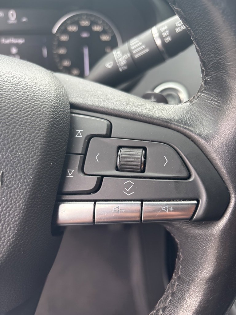 Used 2023 Cadillac XT4 Premium Luxury w/ Cold Weather Package image 33