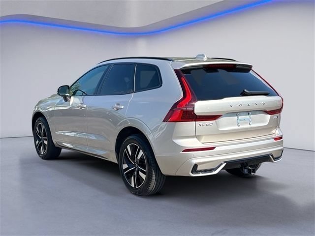 Used 2026 Volvo XC60 B5 Core w/ Climate Package AWD/4WD image 2