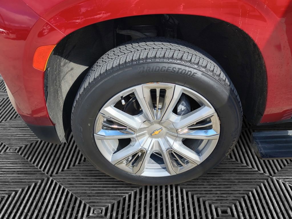 Used 2023 Chevrolet Suburban High Country image 14