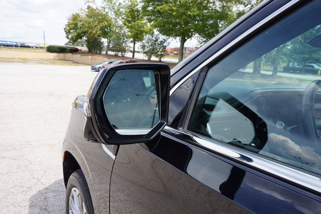 Used 2021 GMC Yukon Denali w/ Denali Premium Package image 13