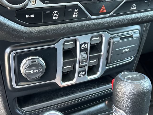 Certified 2025 Jeep Gladiator Sport AWD/4WD image 27
