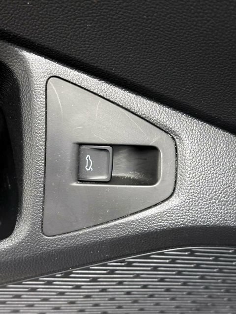 Used 2025 Volkswagen Jetta Sport FWD image 15
