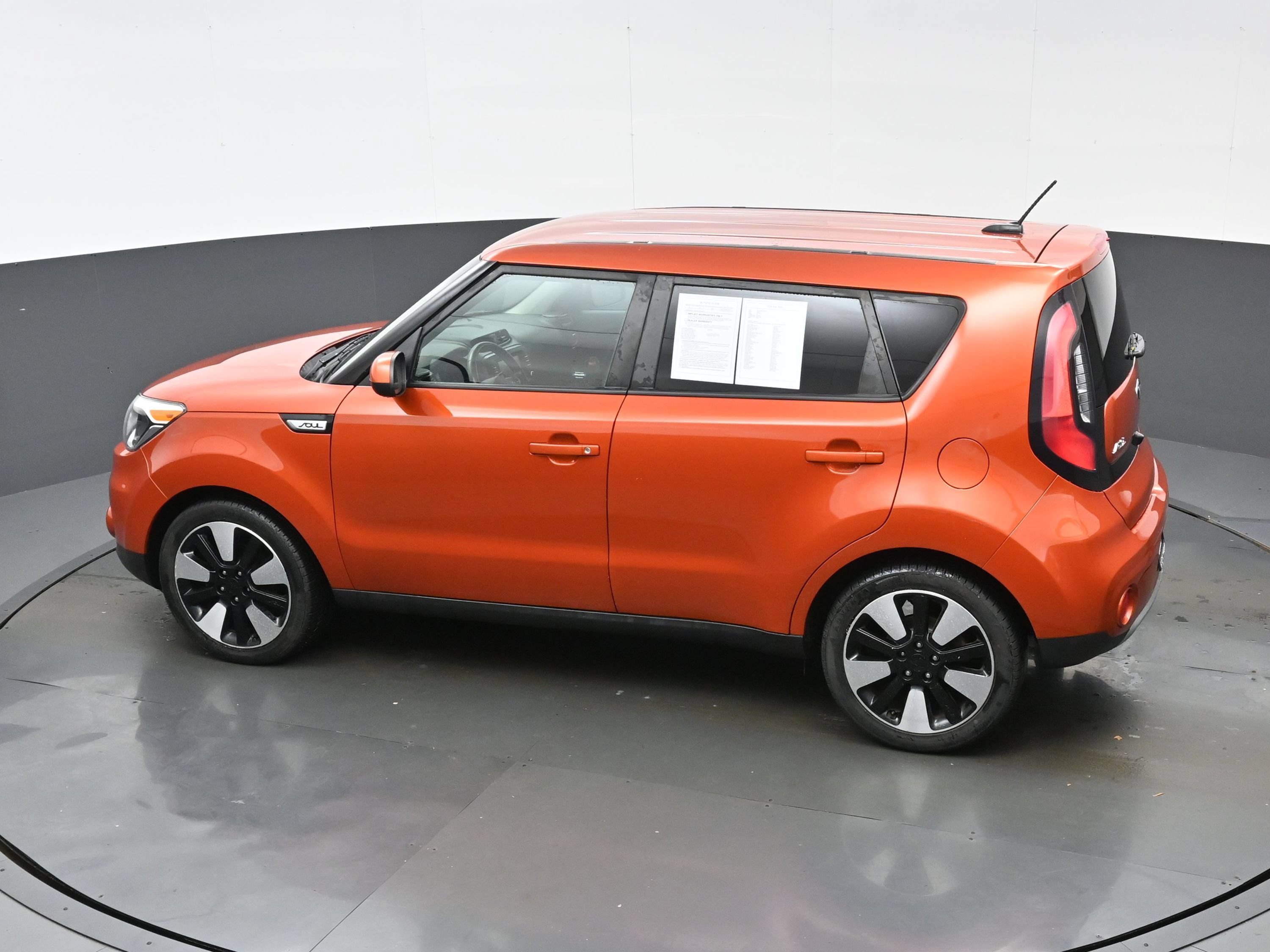 Used 2019 Kia Soul + FWD image 30