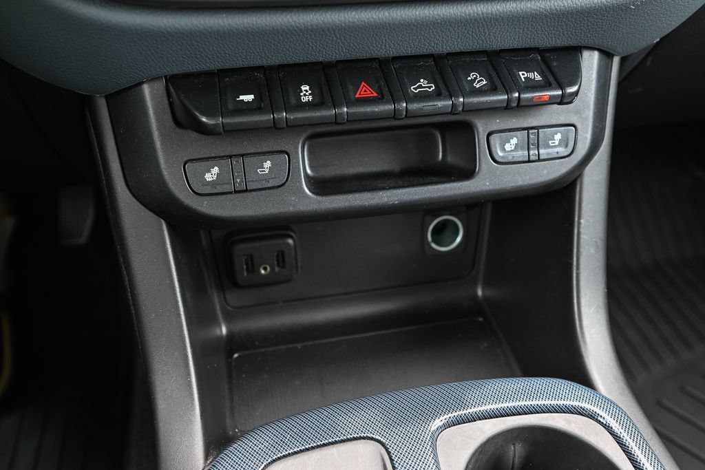 Used 2021 Chevrolet Colorado Z71 AWD/4WD image 35