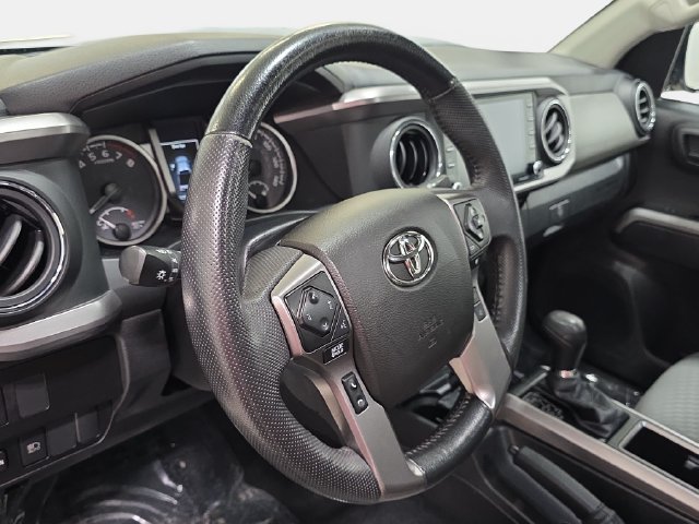 Certified 2023 Toyota Tacoma SR5 AWD/4WD image 12