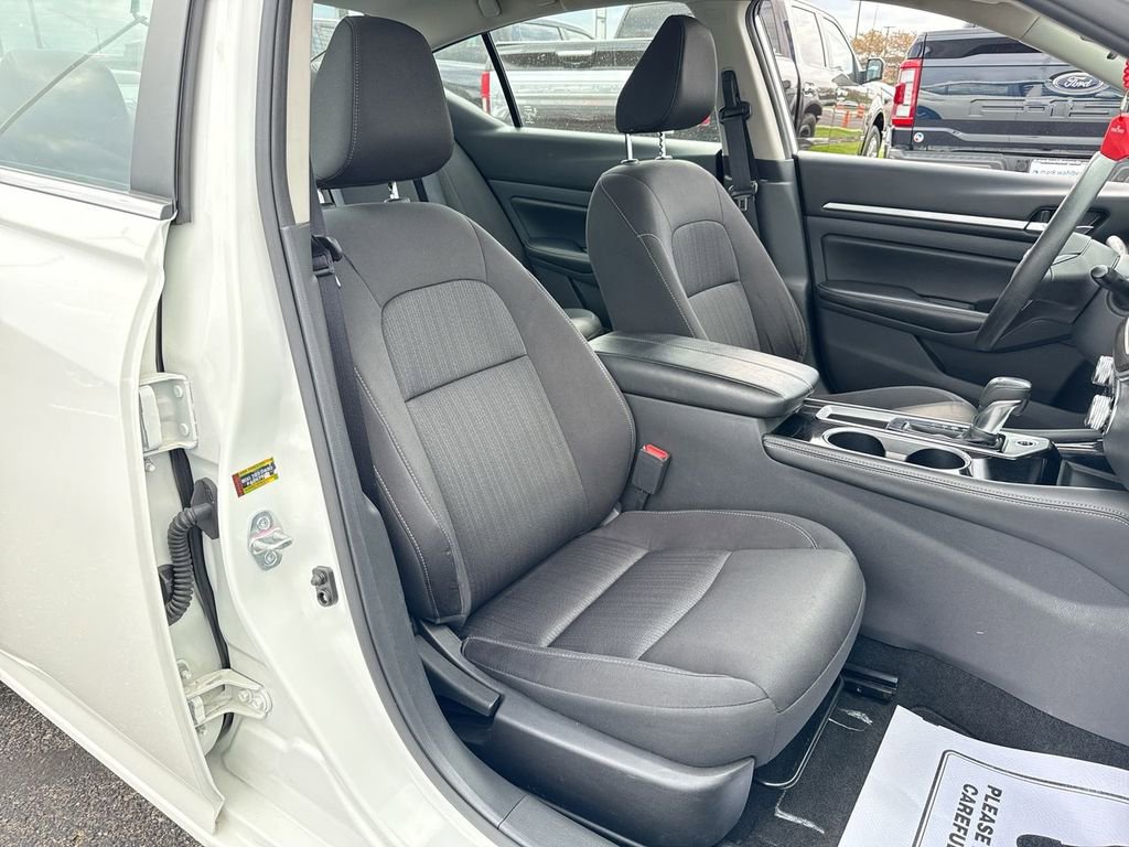 Used 2023 Nissan Altima 2.5 SV image 24