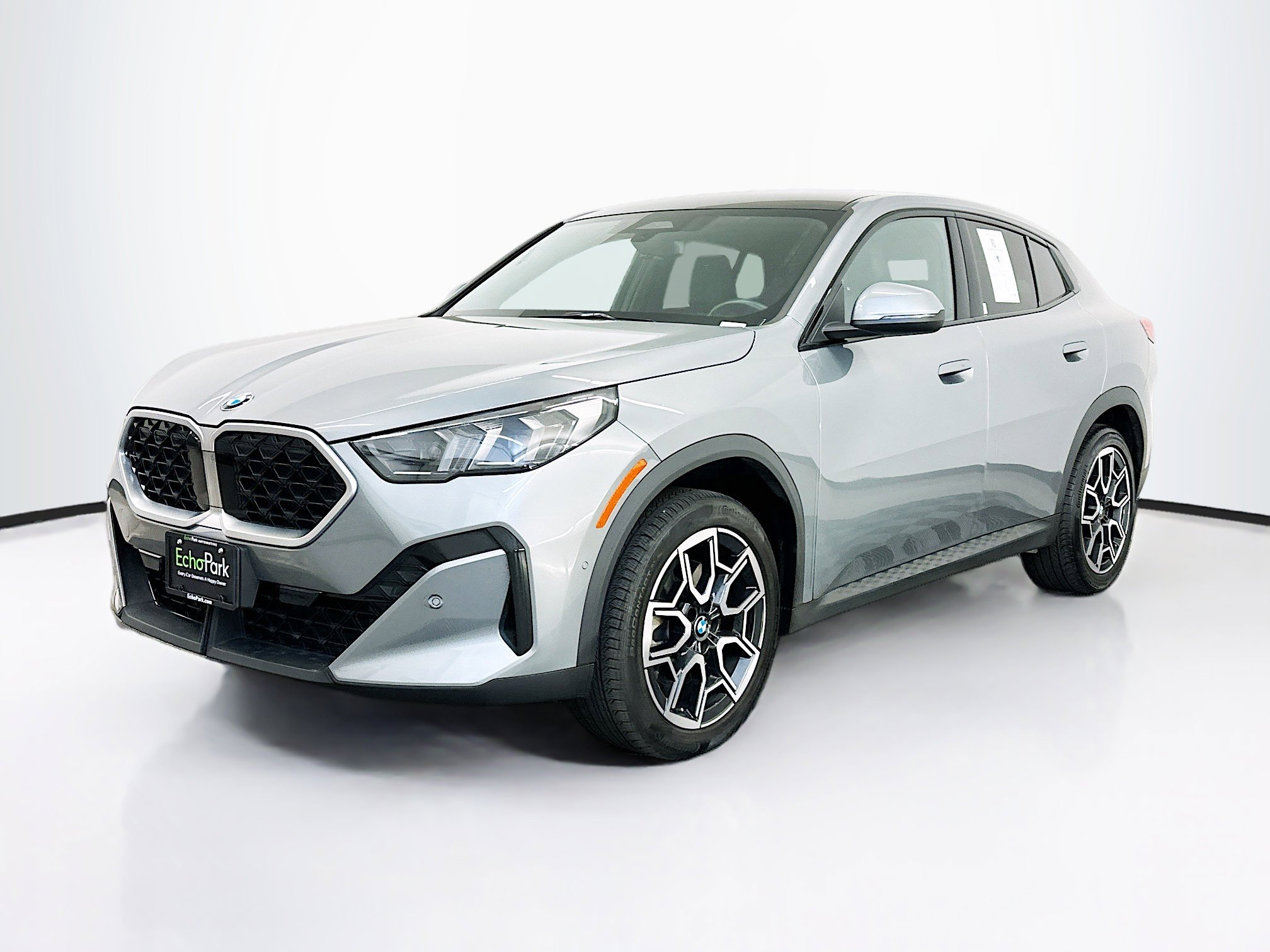 Used 2025 BMW X2 xDrive28i image 3