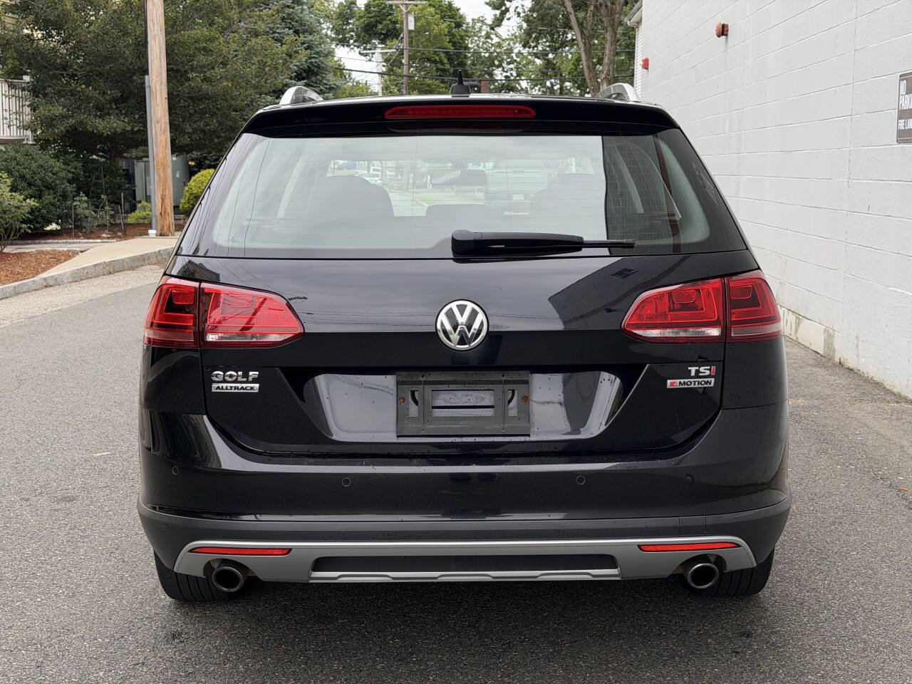 Used 2017 Volkswagen Golf Alltrack SE AWD/4WD image 5