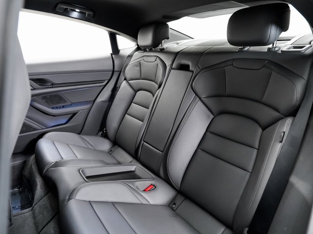 Used 2023 Porsche Taycan image 21