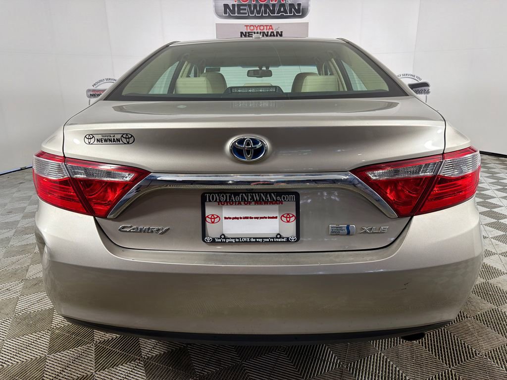 Used 2015 Toyota Camry XLE w/ Moonroof Package FWD image 6