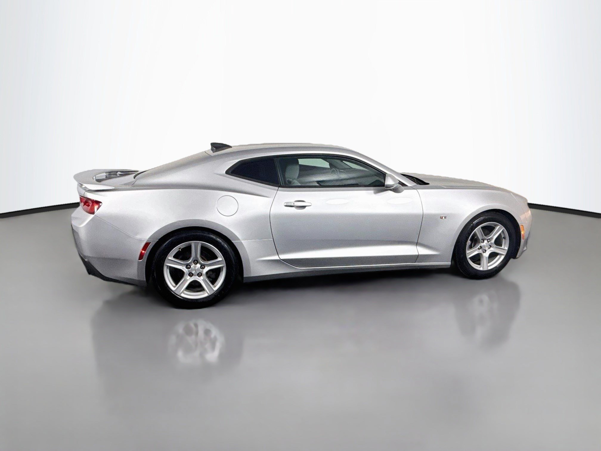 Used 2017 Chevrolet Camaro LT RWD image 11