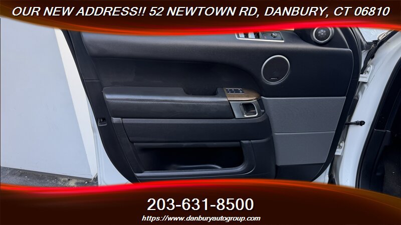 Used 2018 Land Rover Range Rover Sport HSE AWD/4WD image 11