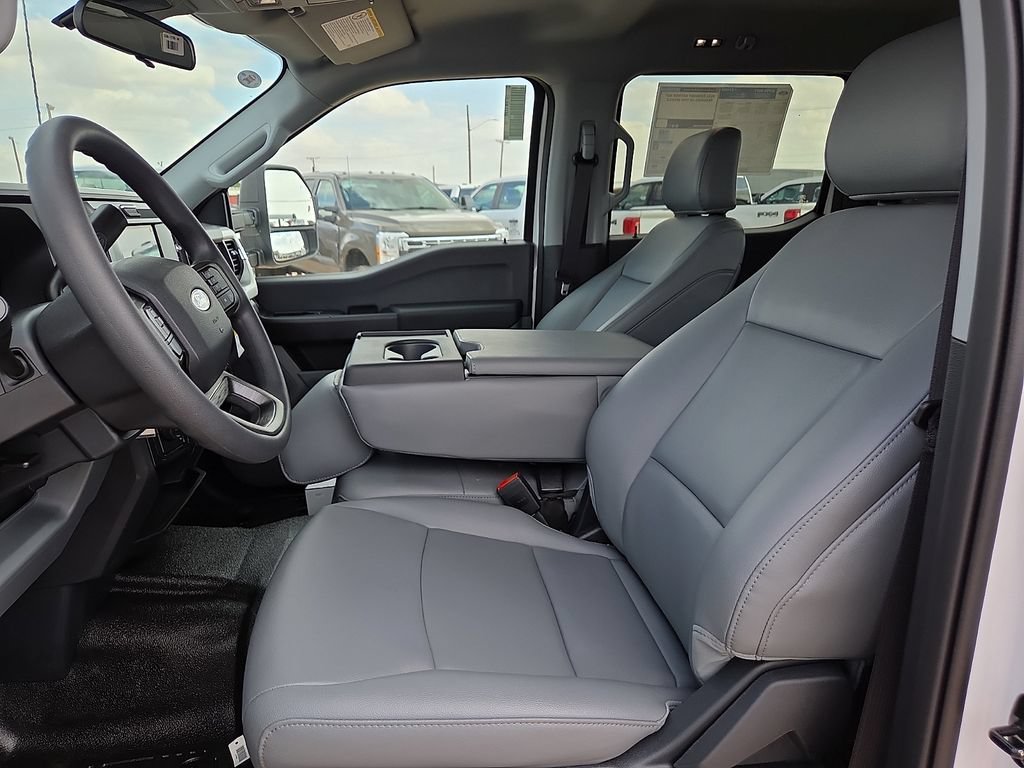 New 2026 Ford F350 XL w/ XL Chrome Package AWD/4WD image 19