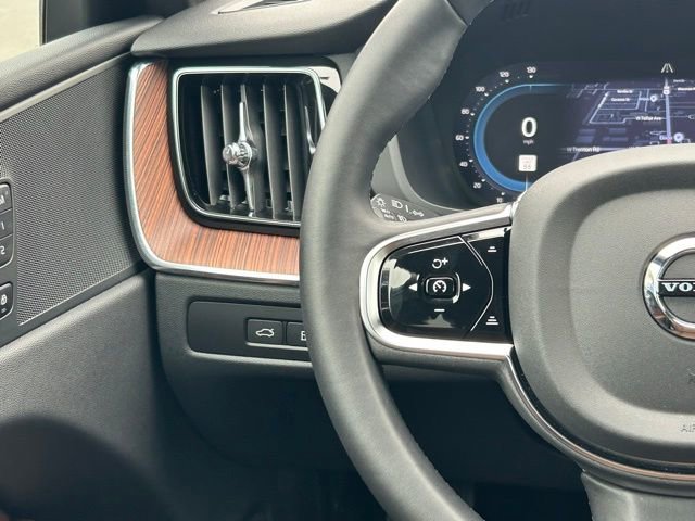 New 2024 Volvo XC60 T8 Plus AWD/4WD image 16