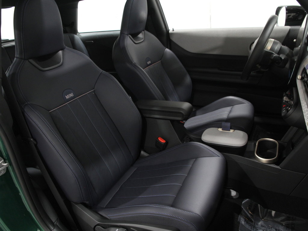 Certified 2025 MINI Cooper S image 17