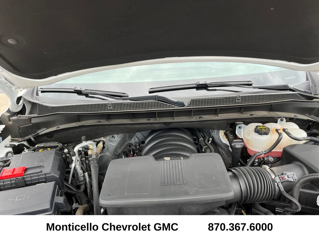 Used 2025 Chevrolet Suburban LS AWD/4WD image 29