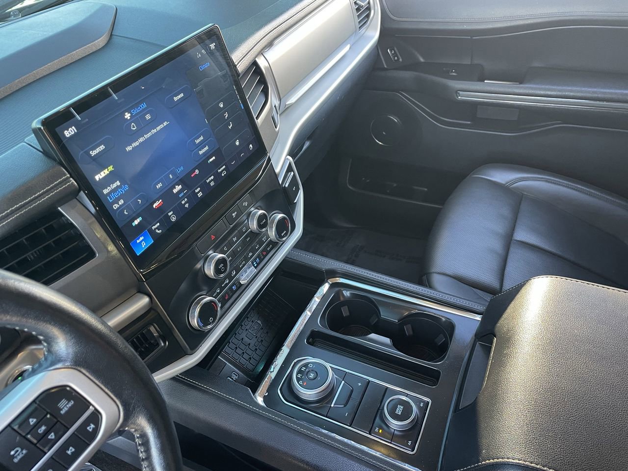 Used 2022 Ford Expedition XLT image 25