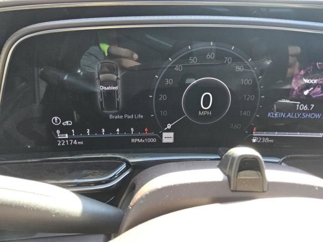 Used 2022 Cadillac Escalade Premium Luxury Platinum image 10