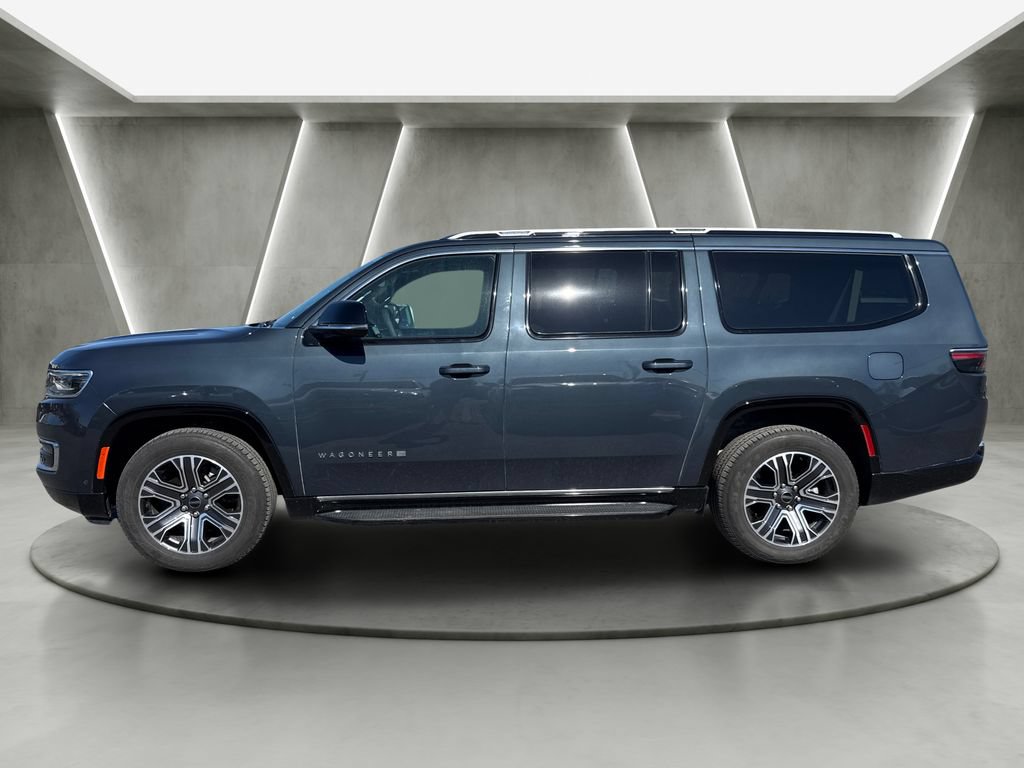 Used 2025 Jeep Wagoneer L 4WD image 4