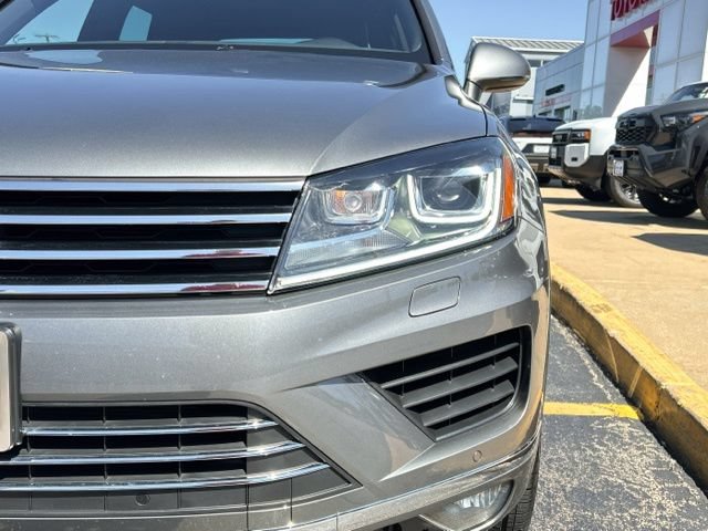 Used 2017 Volkswagen Touareg Wolfsburg Edition AWD/4WD image 3
