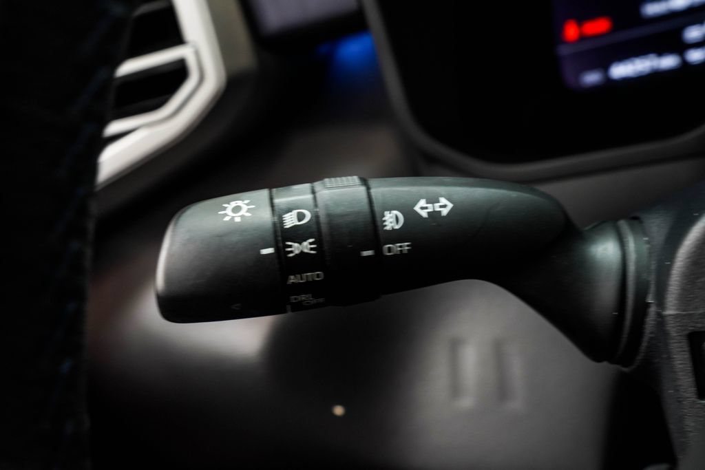 Used 2024 Toyota Sequoia Platinum AWD/4WD image 40