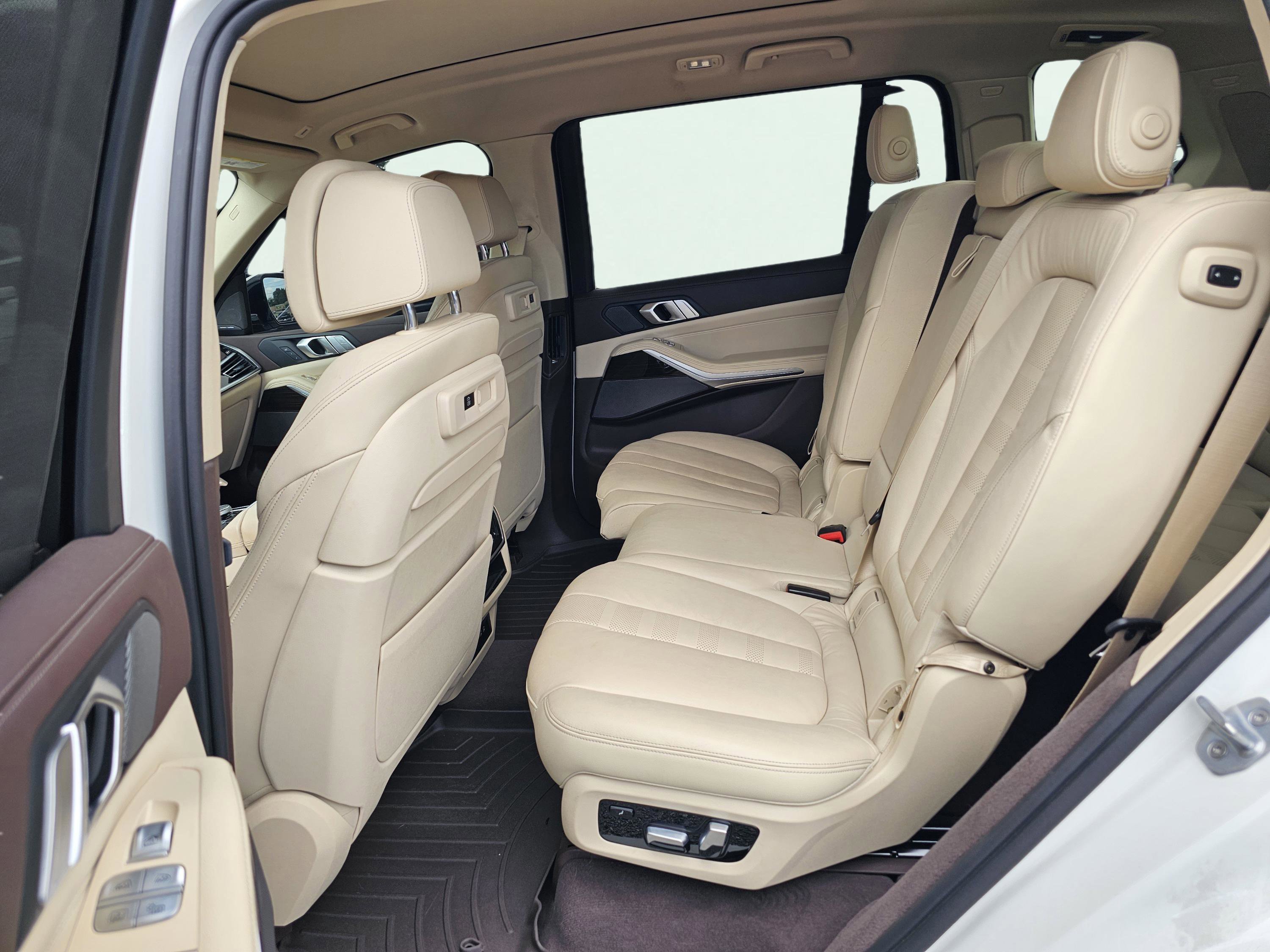 Used 2019 BMW X7 xDrive40i w/ Premium Package AWD/4WD image 33